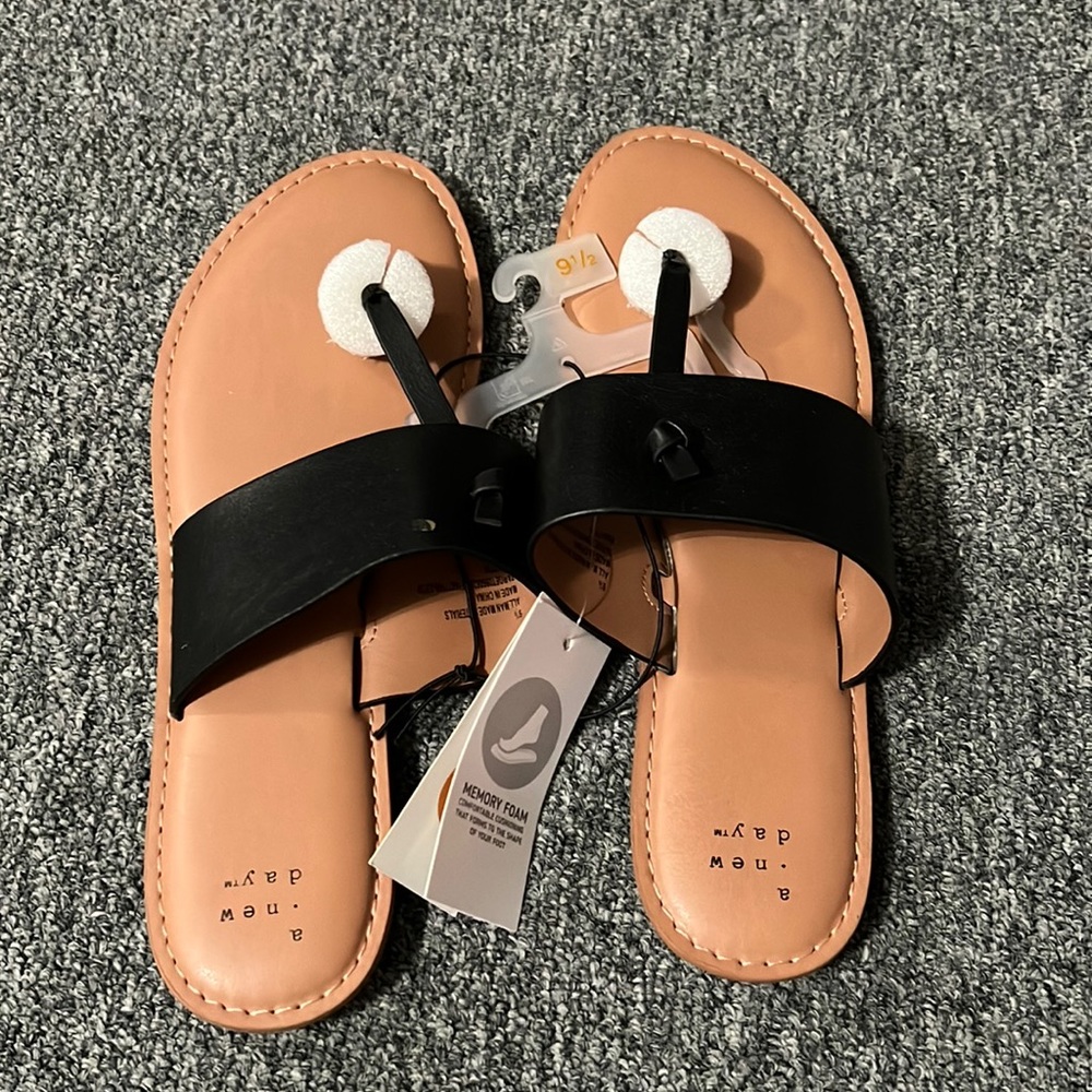 Brand new never worn sandals